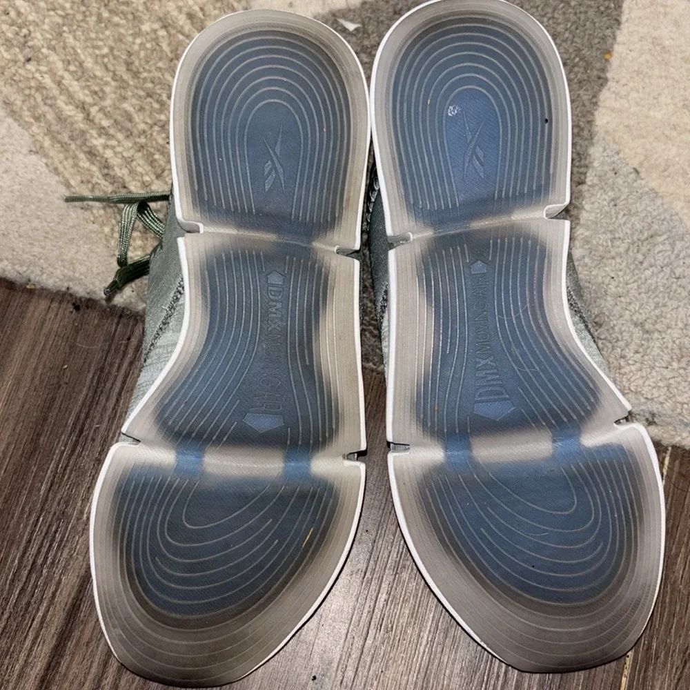 Reebok Women's 7.5 Sage Green slip on lace sneakers DMX moving air